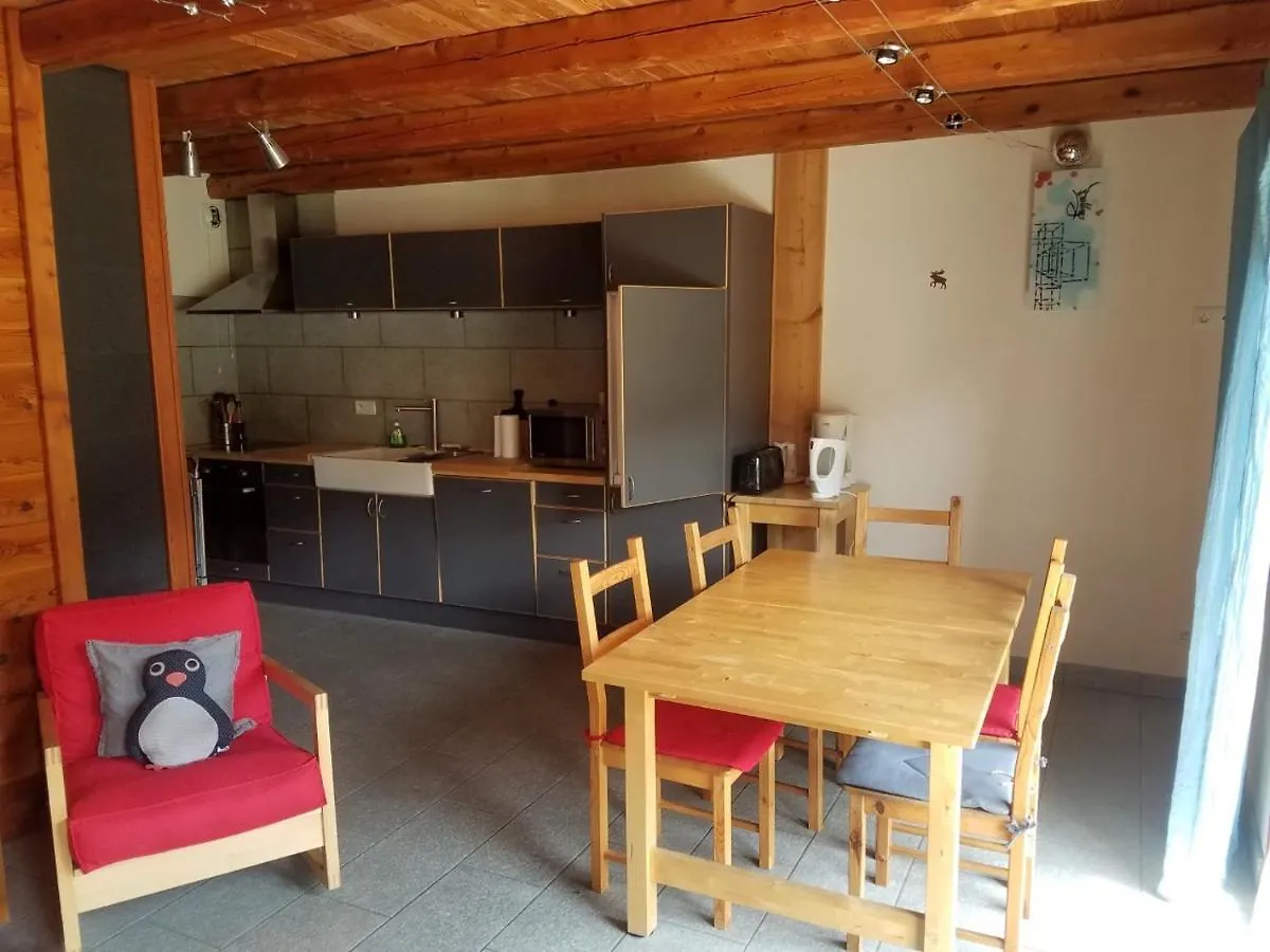 Appartement 58M2 Avec Jardin & Terrasse Dans Chalet Montgenèvre Apartamento